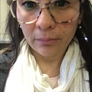 Meet your Posher, Deborah